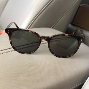 Perfect condition -Raen Norie tortoise sunglasses